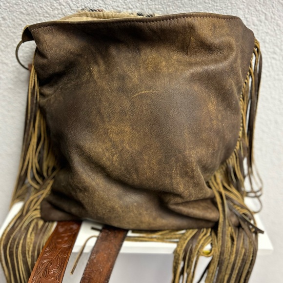 Keep it Gypsy fringe leopard tote w/ genuine LV patching - Picture 2 of 5